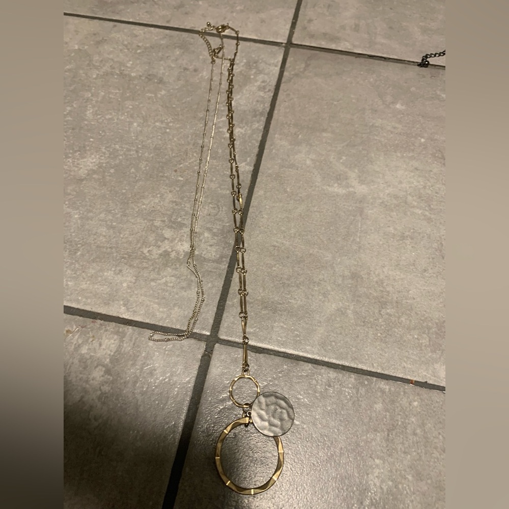 NICE 17” NECKLACE WITH DOUBLE MEDALLION